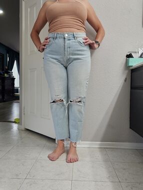 Women's Zara Distressed Destroyed 32x25 Cropped Button Fly Blue Jeans Cute Fun.